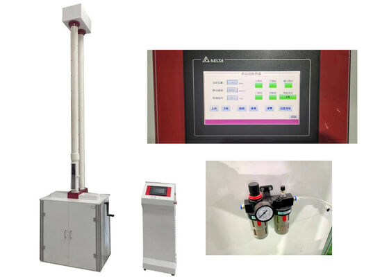 Equipamento de teste de martelo de queda usado para simular condições de impacto no mundo real para avaliar o desempenho e a segurança do material